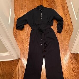 Stylish Black Women's Sweatshirt & Hoodie Set